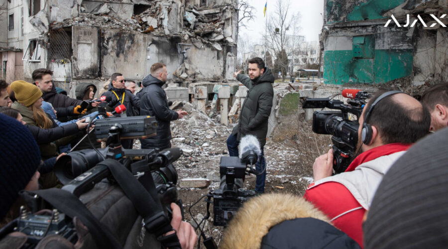 Ajax protege con sistemas de seguridad las obras de Banksy en Ucrania