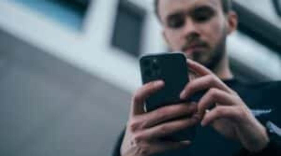 Vulnerabilidades móviles en viajes internacionales y protección de datos confidenciales